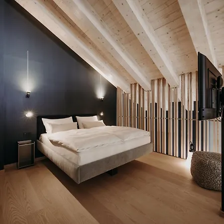 Dips&drops - The First Bike And Hub 4*