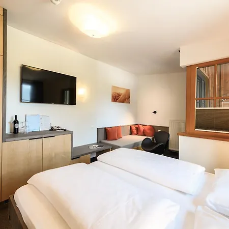 Dips&drops - The First Bike And Hub 4*