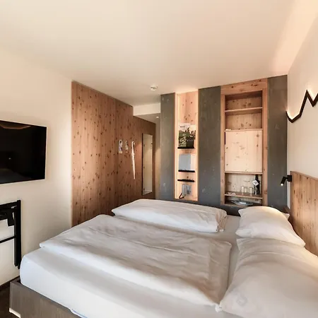 Hotel Dips&drops - The First Bike And Hub