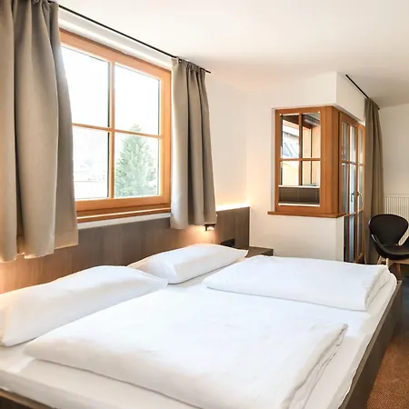 Hotel Dips&drops - The First Bike And Hub 4*