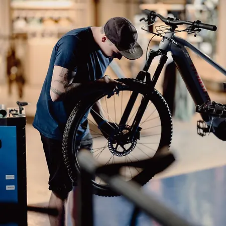 Dips&drops - The First Bike And Hub 4* Flachau