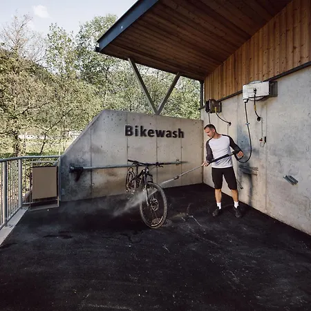 Dips&drops - The First Bike And Hub ホテル 4*