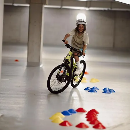 Hotel Dips&drops - The First Bike And Hub