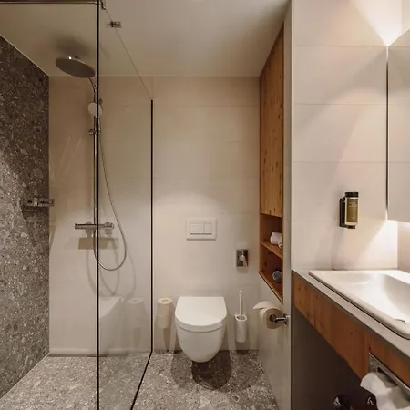 Hotel Dips&drops - The First Bike And Hub 4*