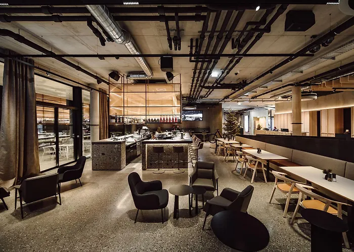 Dips&drops - The First Bike And Hub Hotell 4*